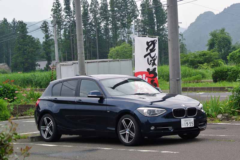 http://www.urchin.me/blog/2012/07/bmw120i.jpg